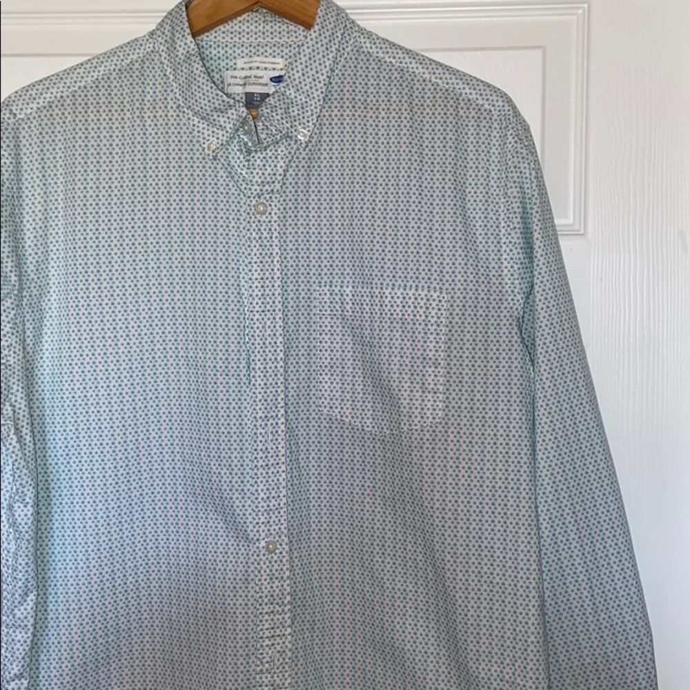 FUN old Navy shirt